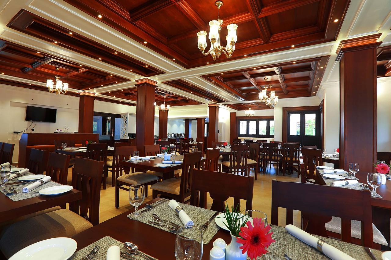 Nihara Resort And Spa Cochin Kochi Esterno foto