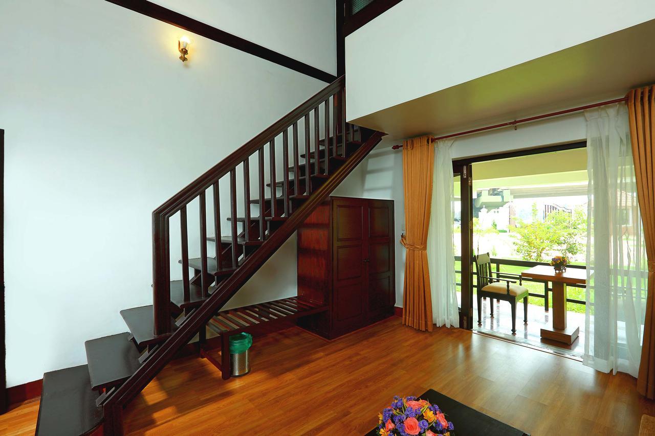 Nihara Resort And Spa Cochin Kochi Esterno foto