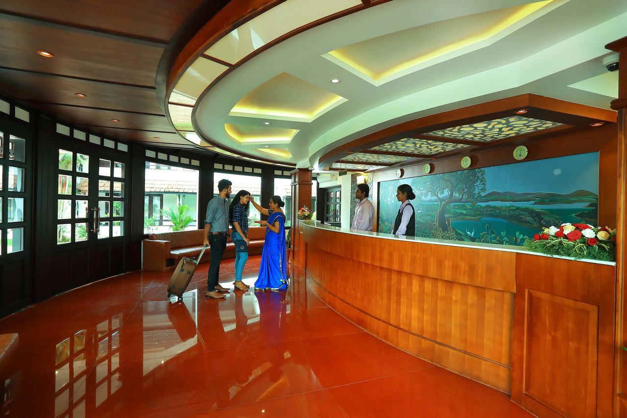 Nihara Resort And Spa Cochin Kochi Esterno foto