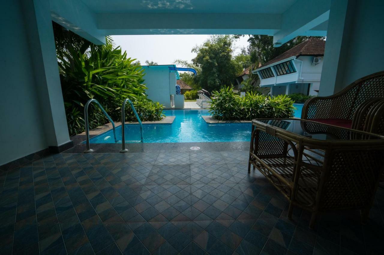 Nihara Resort And Spa Cochin Kochi Esterno foto