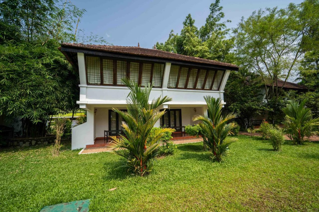 Nihara Resort And Spa Cochin Kochi Esterno foto