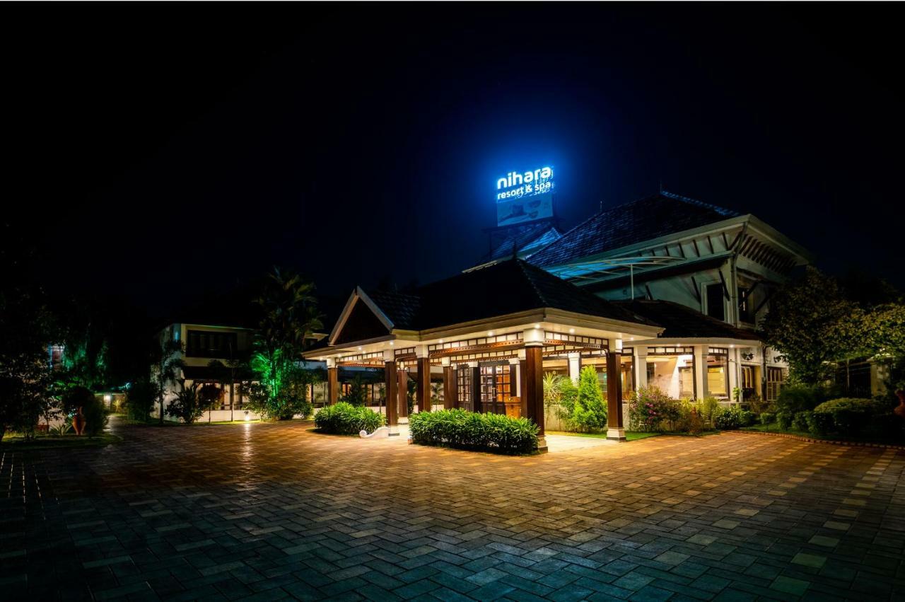 Nihara Resort And Spa Cochin Kochi Esterno foto